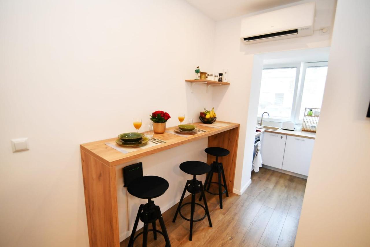 Nicole Apartment Rijeka Eksteriør billede