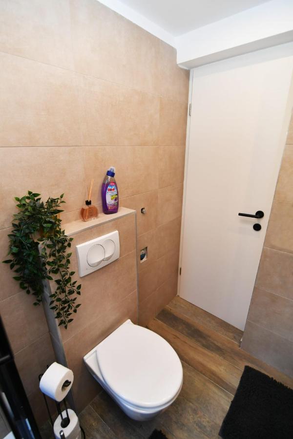 Nicole Apartment Rijeka Eksteriør billede